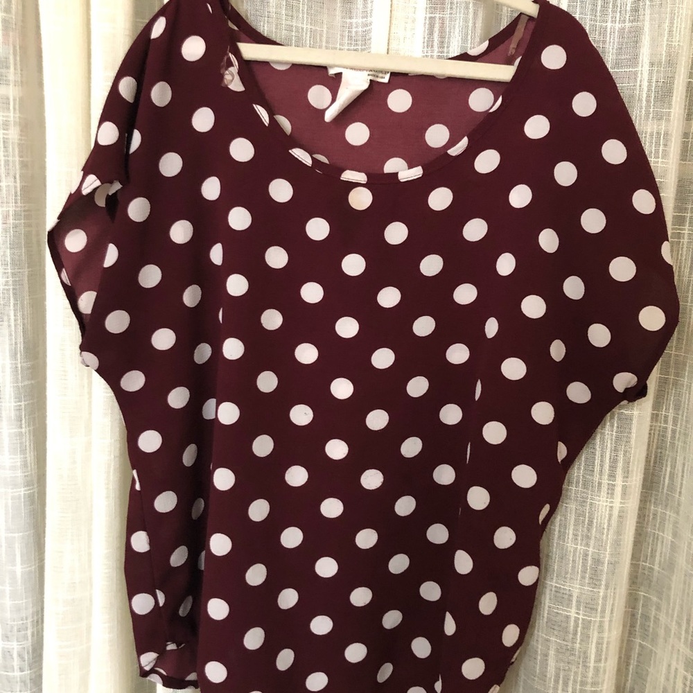 Polka dot top in maroon color
